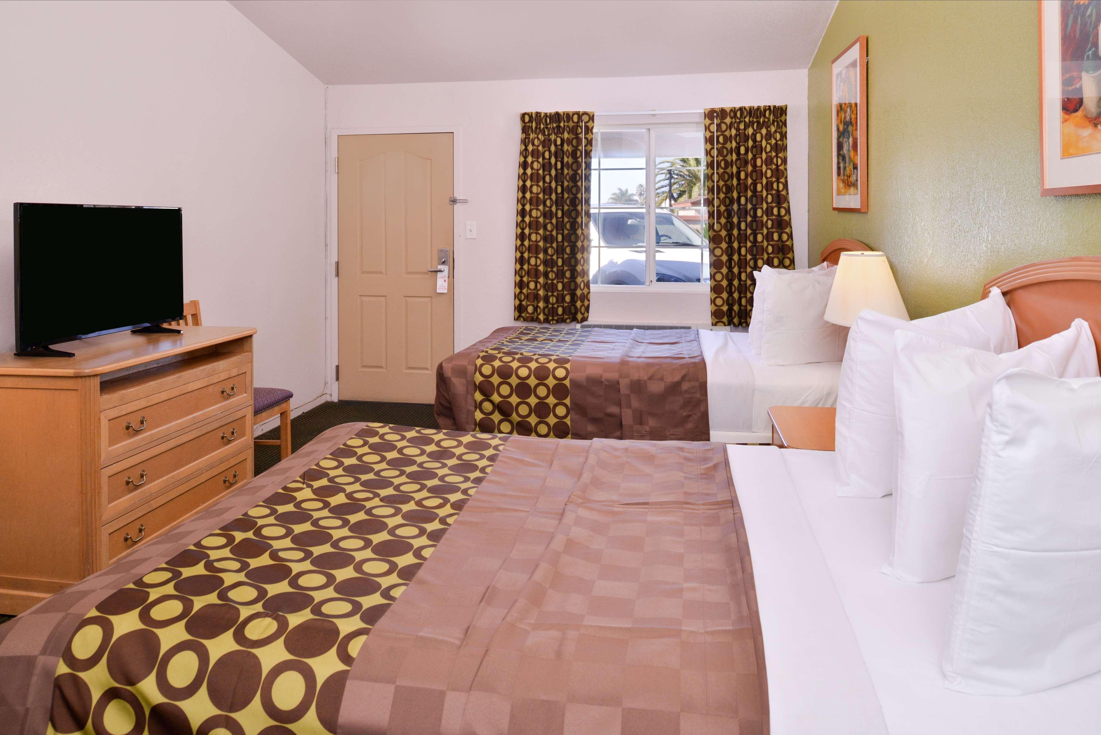 Americas Best Value Inn Los Banos Exterior foto